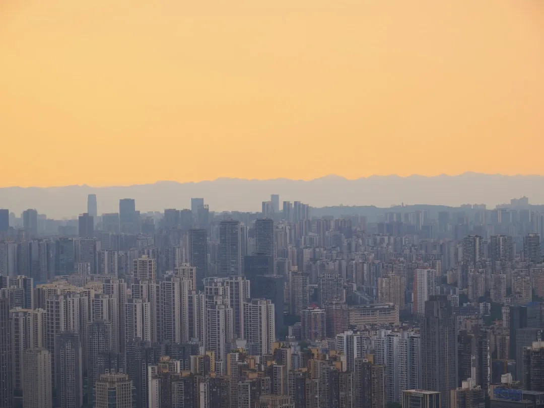 工业园区智能巡检机器人选型指南及技术要点解析