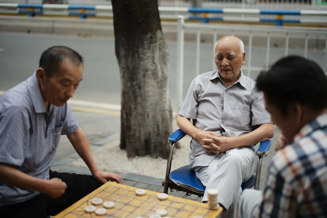 哈尔滨易采帮安防巡逻机器人技术参数与选型要点分析